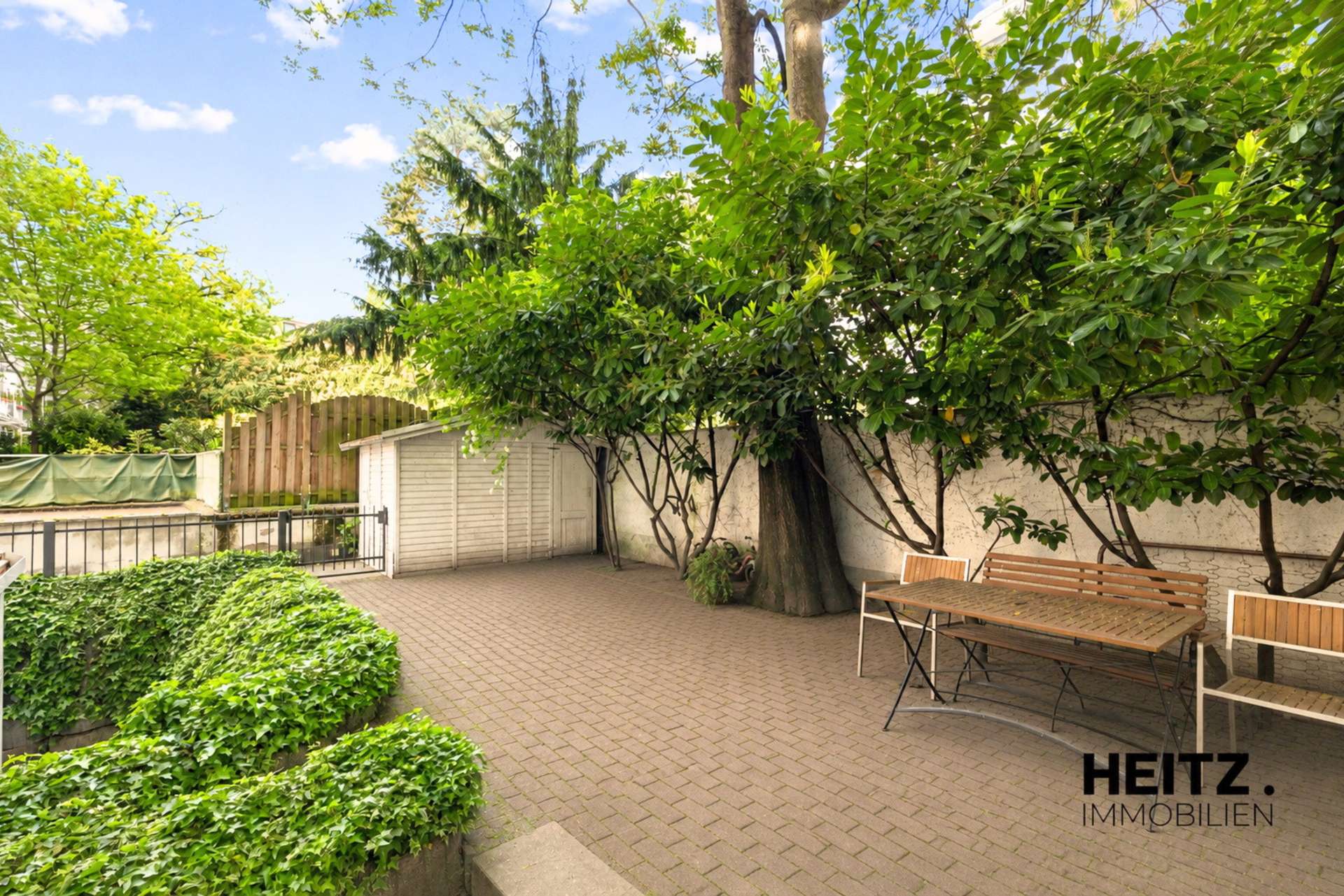 Exklusive 3-Zimmer-Altbauwohnung mit privatem Garten, Ansicht 4